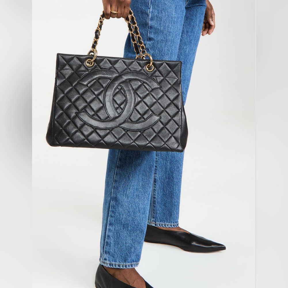 Pre Owned Chanel Lambskin Shopping Quilted CC GHW Timeless Chain Tote